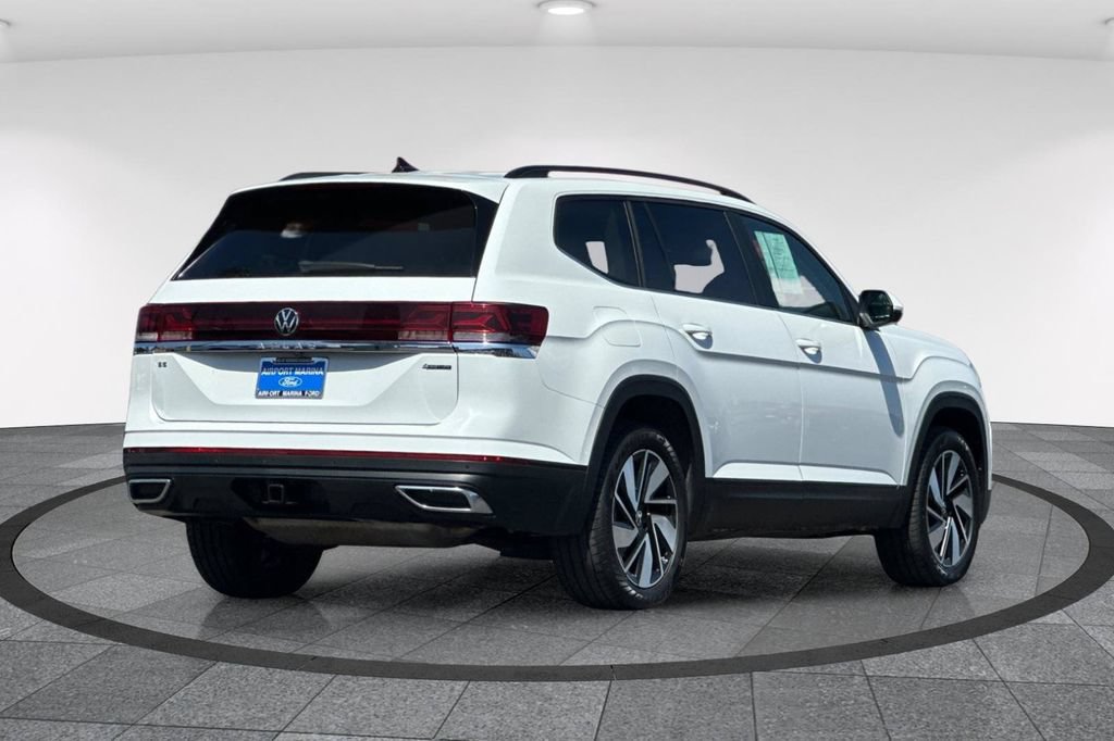 Used 2024 Volkswagen Atlas SE AWD/4WD image 4