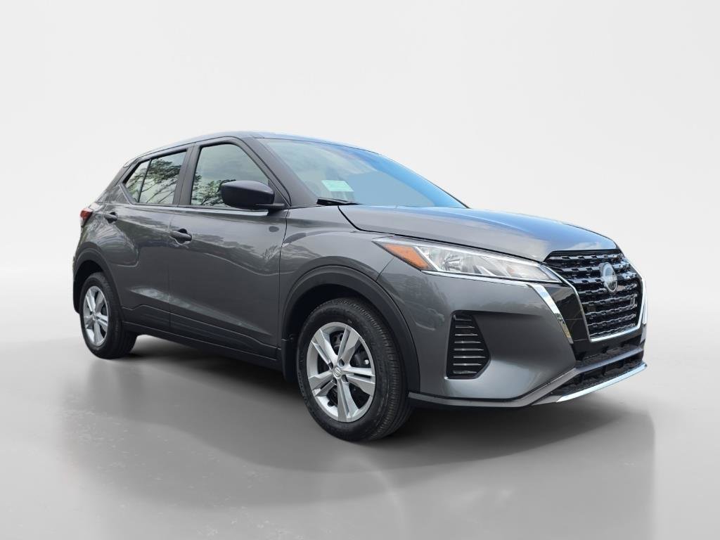 New 2025 Nissan Kicks Play S image 7