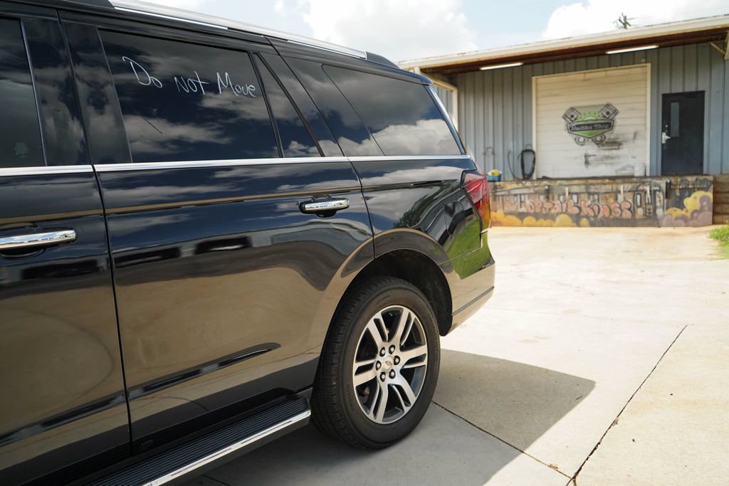 Used 2022 Ford Expedition Limited AWD/4WD image 21