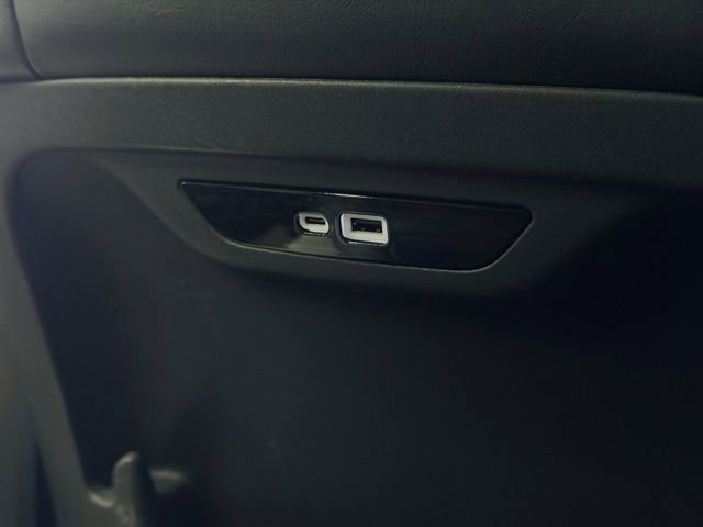 Used 2023 Chrysler Pacifica Touring-L FWD image 25