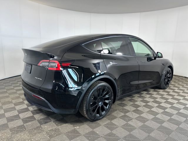 Used 2021 Tesla Model Y Long Range image 3
