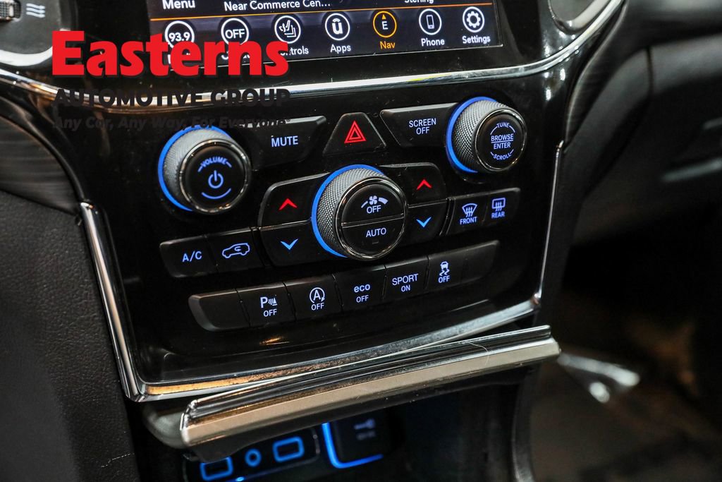 Used 2021 Jeep Grand Cherokee Laredo X image 20