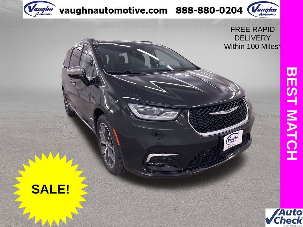 Used 2022 Chrysler Pacifica Limited w/ Uconnect Theater Family Group image 1