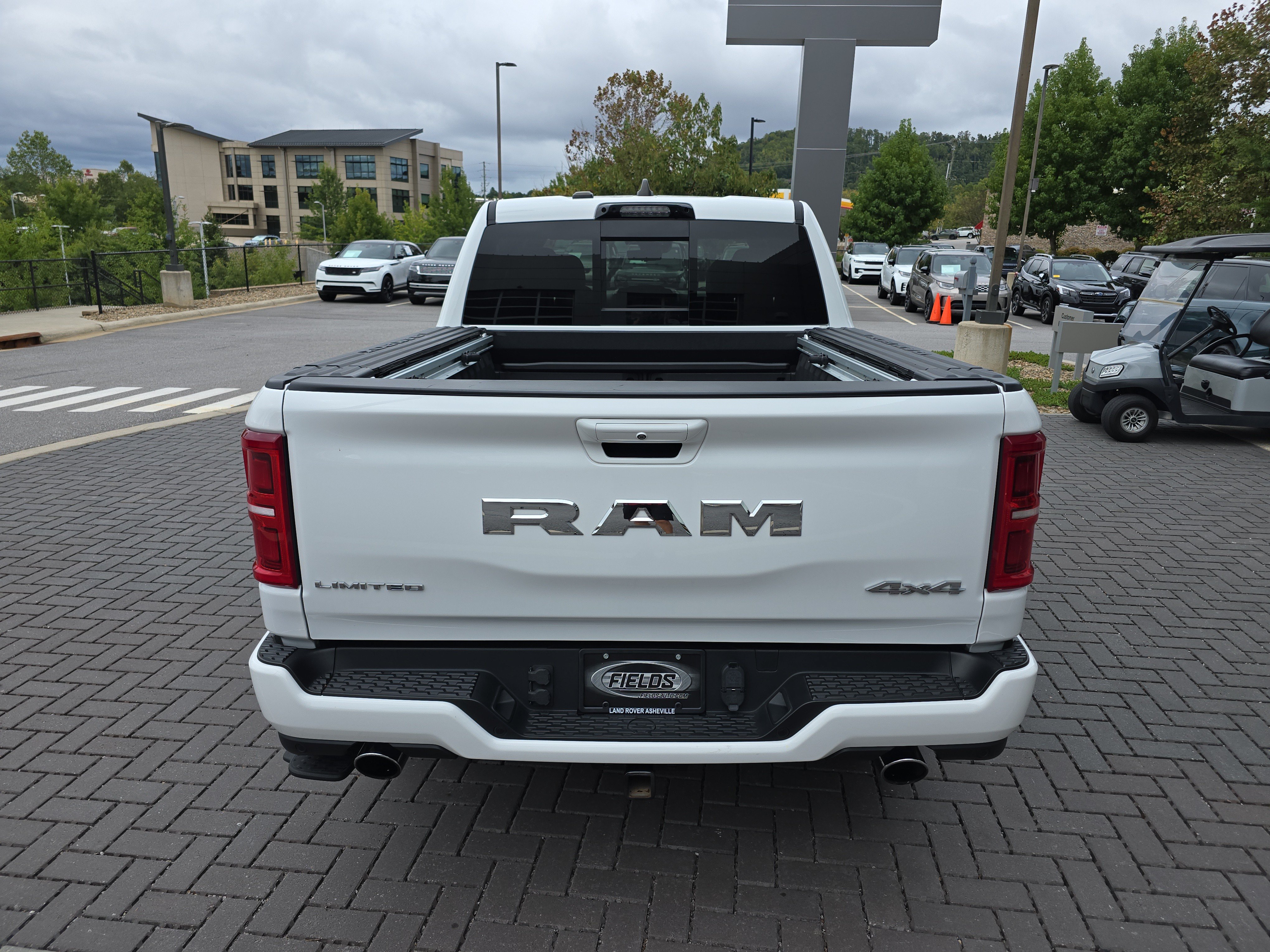 Used 2025 RAM 1500 Limited AWD/4WD image 6
