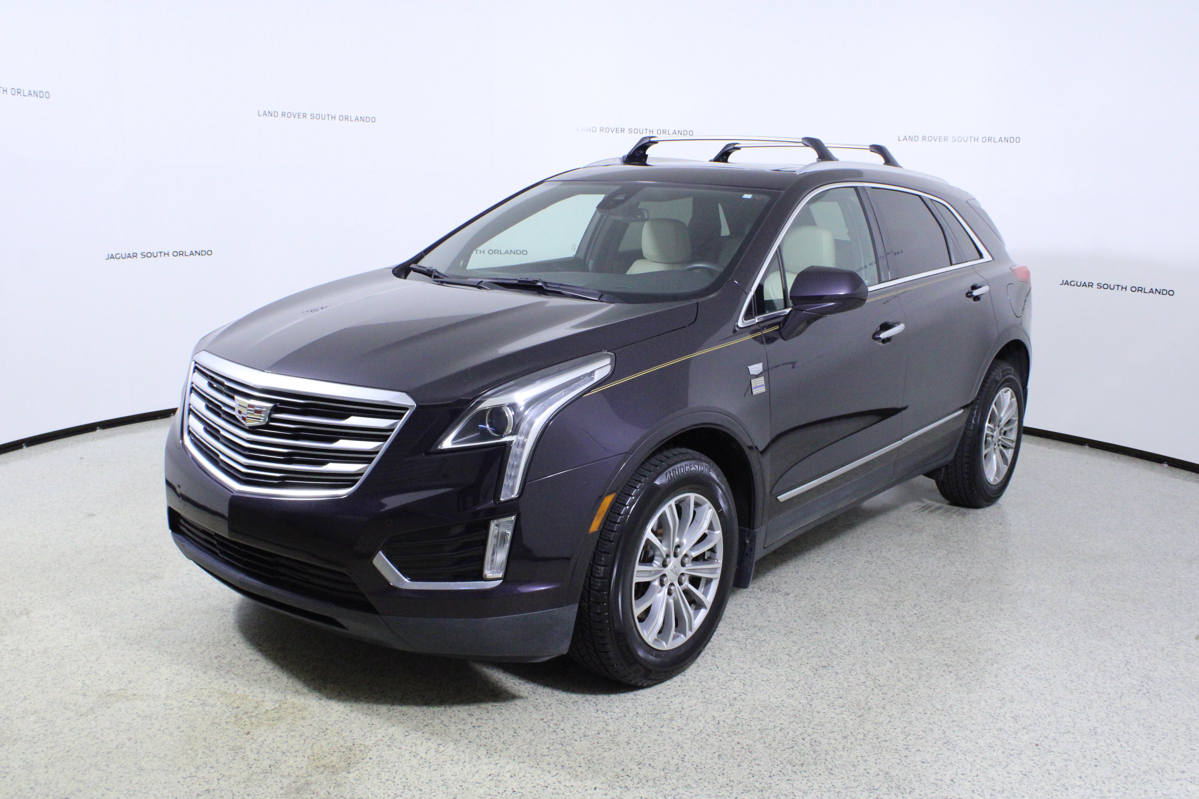 Used 2018 Cadillac XT5 Luxury w/ Driver Awareness Package image 4