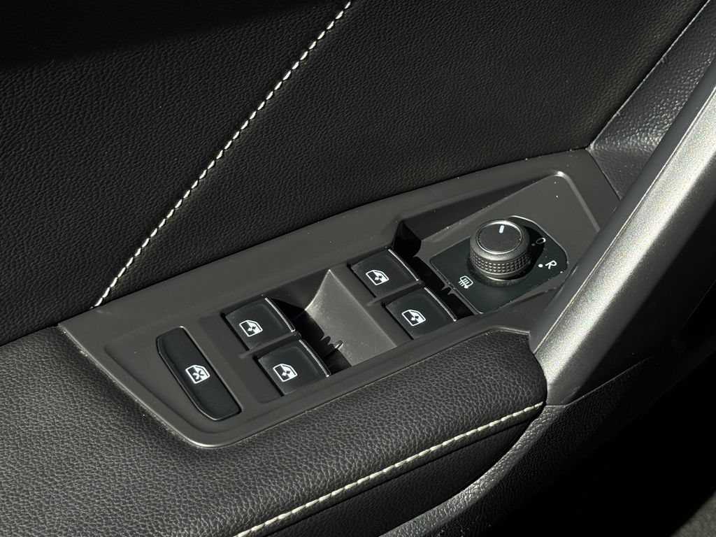 Used 2024 Volkswagen Tiguan Wolfsburg Edition FWD image 37