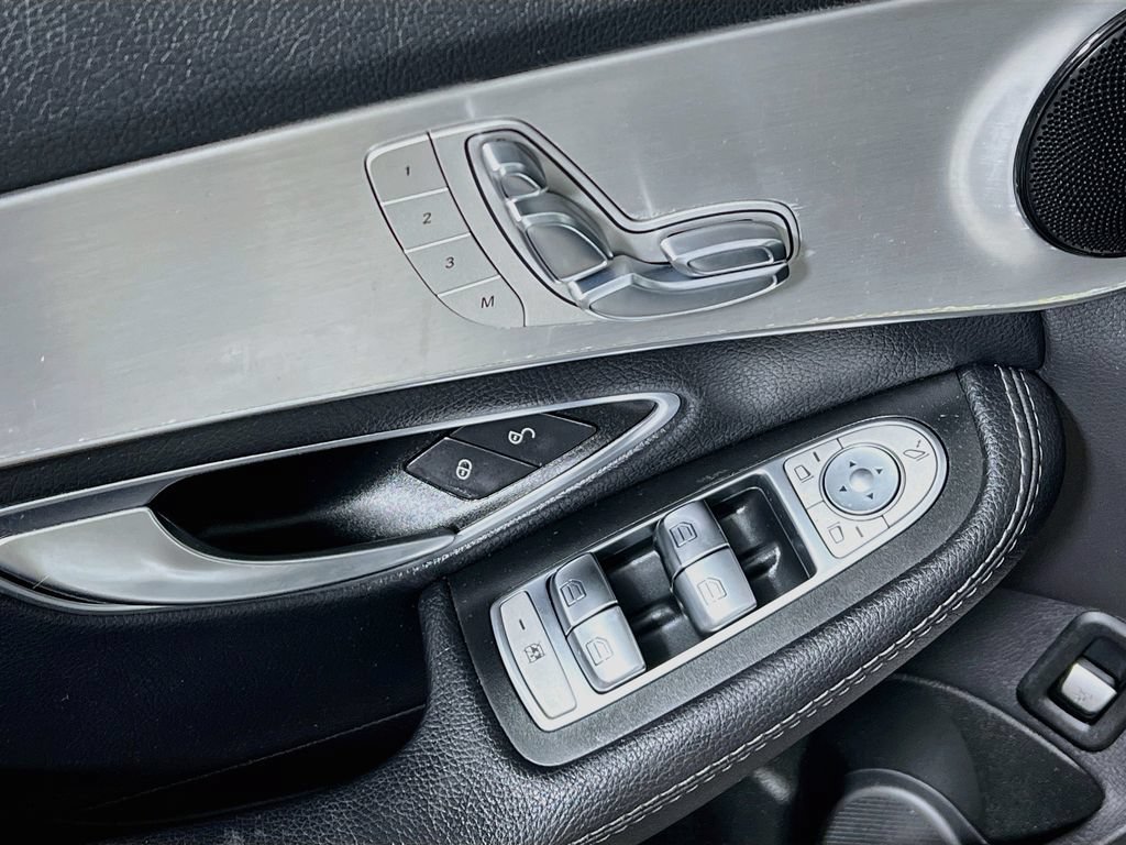 Used 2018 Mercedes-Benz C 300 Sedan image 16