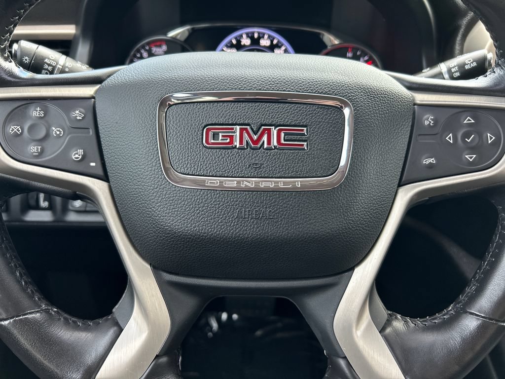 Used 2020 GMC Acadia Denali w/ Technology Package AWD/4WD image 10