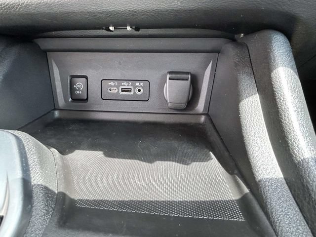 Used 2025 Nissan Sentra SV FWD image 19