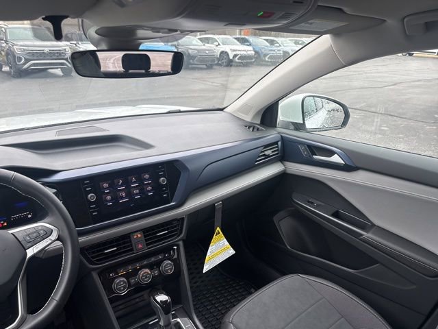 Used 2024 Volkswagen Taos SE image 44