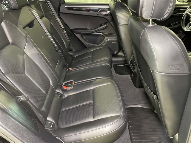 Used 2018 Porsche Macan image 22
