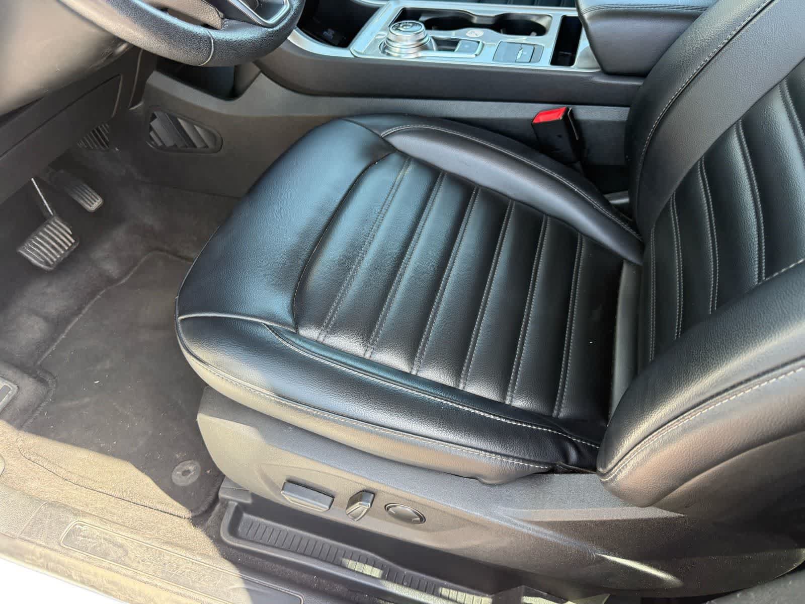 Used 2024 Ford Edge SEL AWD/4WD image 19
