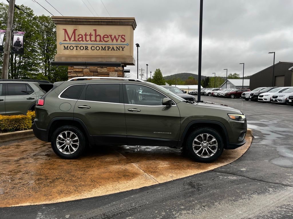 Used 2020 Jeep Cherokee Latitude Plus AWD/4WD image 4
