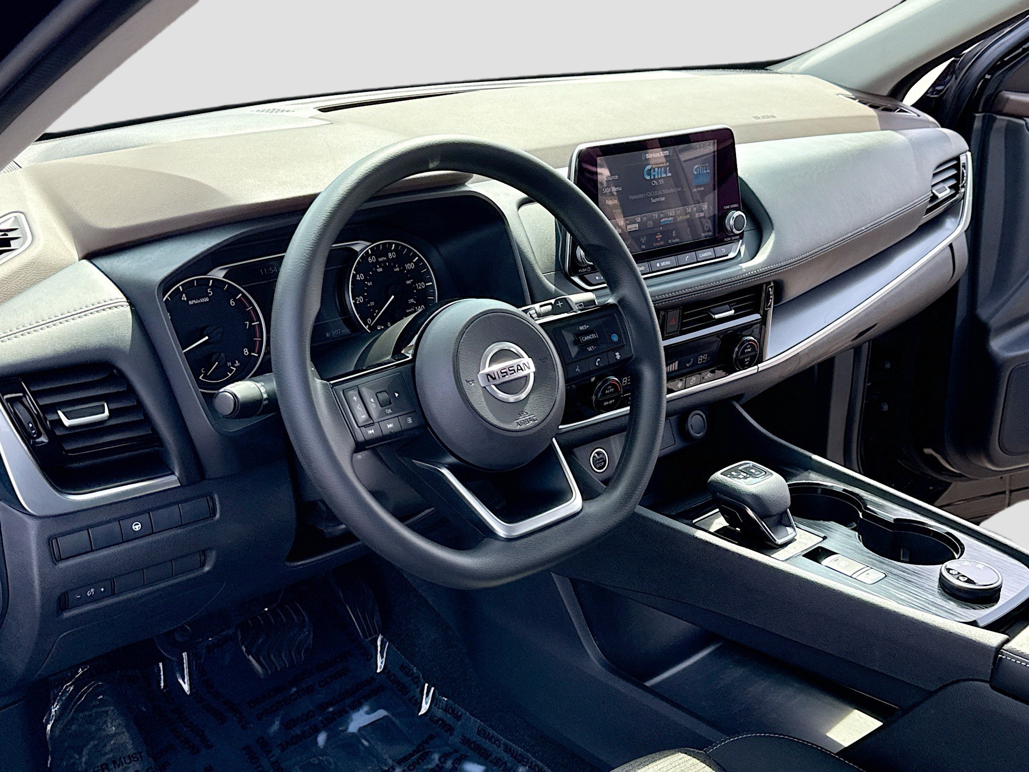 Used 2021 Nissan Rogue SV image 4