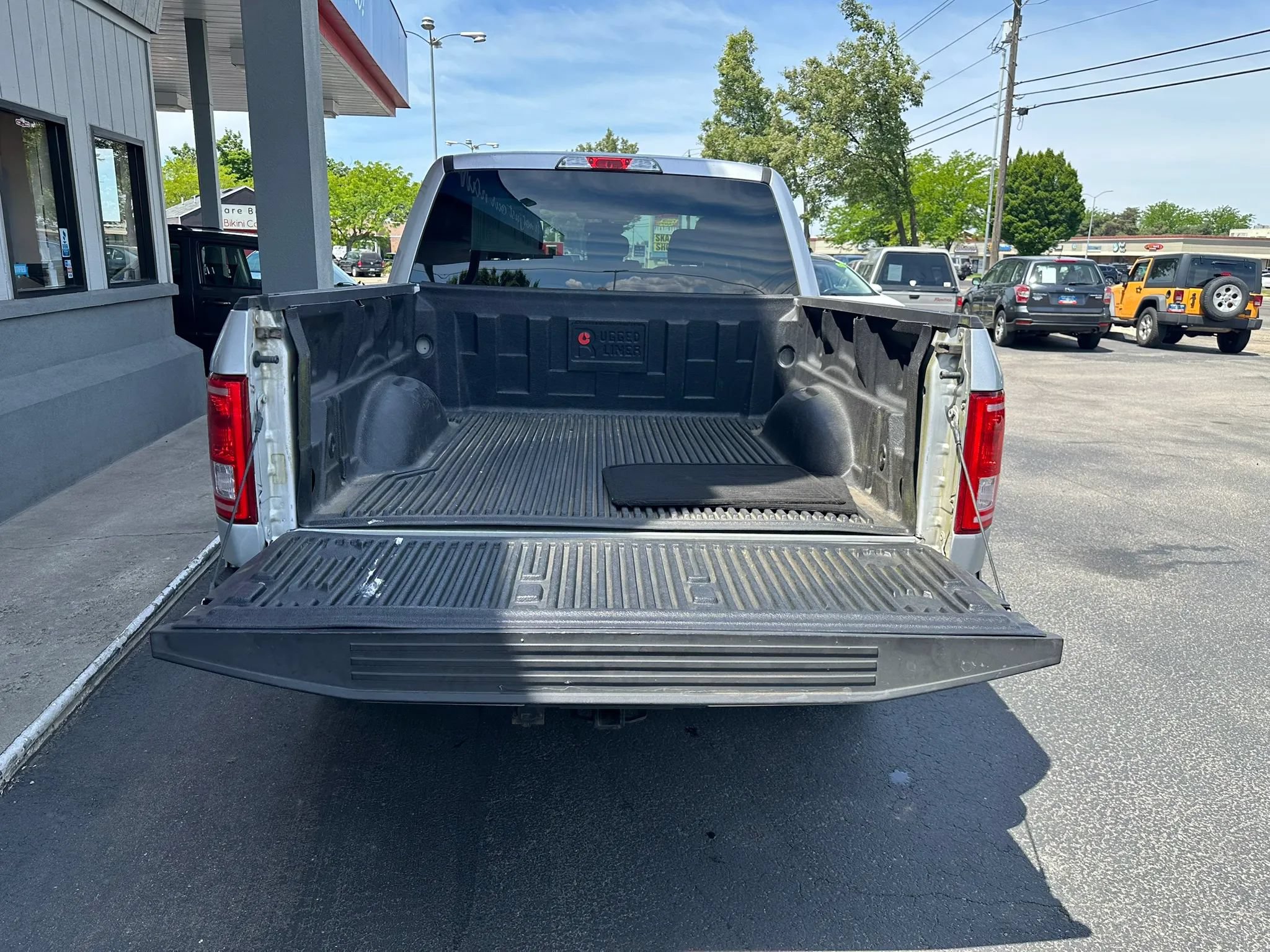 Used 2015 Ford F150 XLT AWD/4WD image 20