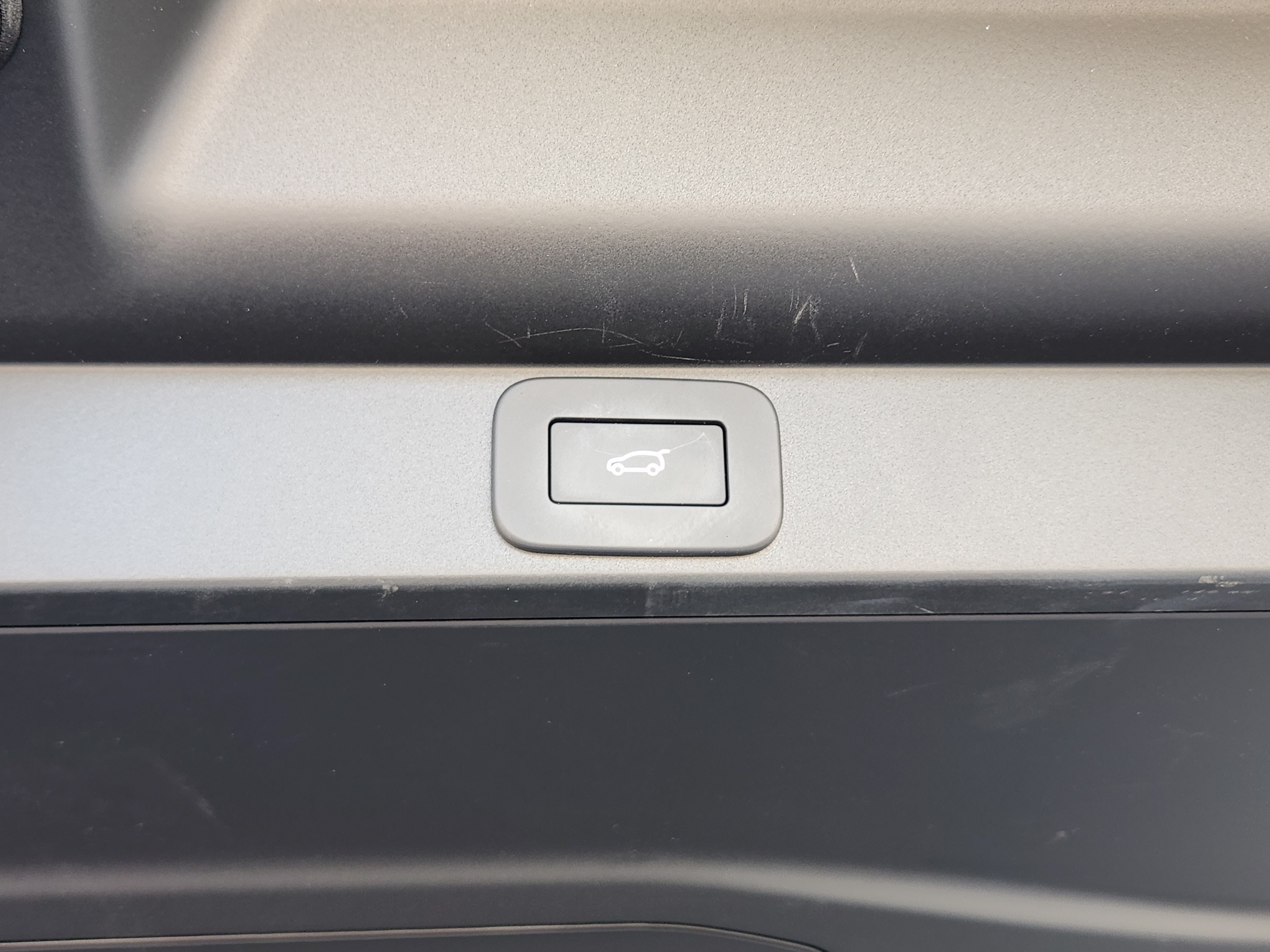 Certified 2025 Land Rover Range Rover SV AWD/4WD image 30