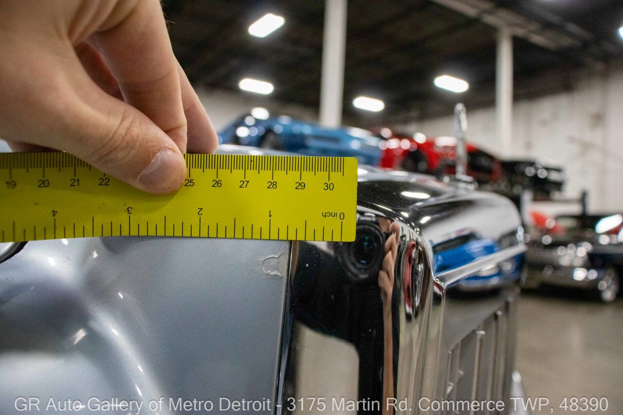 Used 1986 Lincoln Town Car image 30