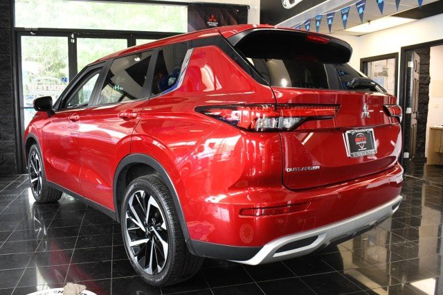 Used 2022 Mitsubishi Outlander SEL Black Edition AWD/4WD image 16