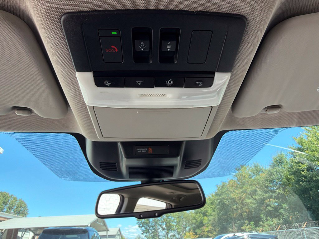 Used 2023 Nissan Rogue SL FWD image 36