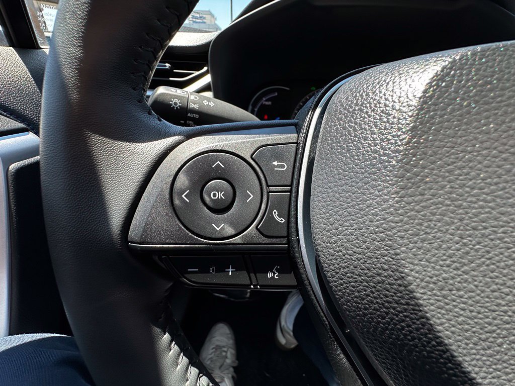 Used 2025 Toyota RAV4 XSE AWD/4WD image 33