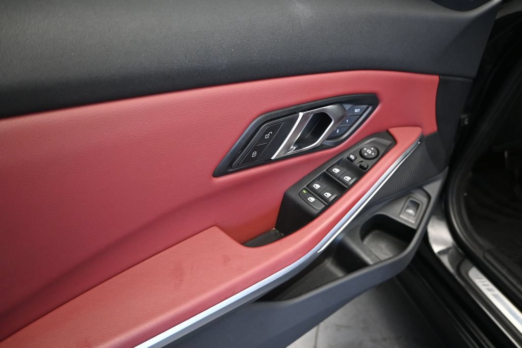 Used 2024 BMW 330i Sedan w/ M Sport Package RWD image 11
