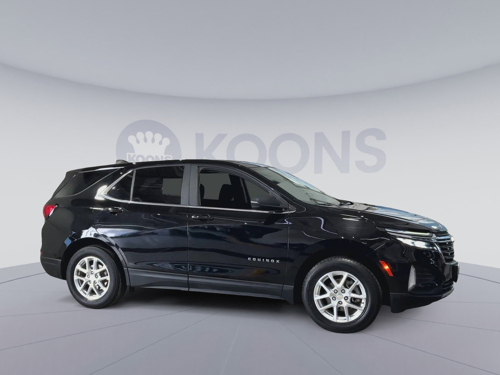 Used 2022 Chevrolet Equinox LT image 2