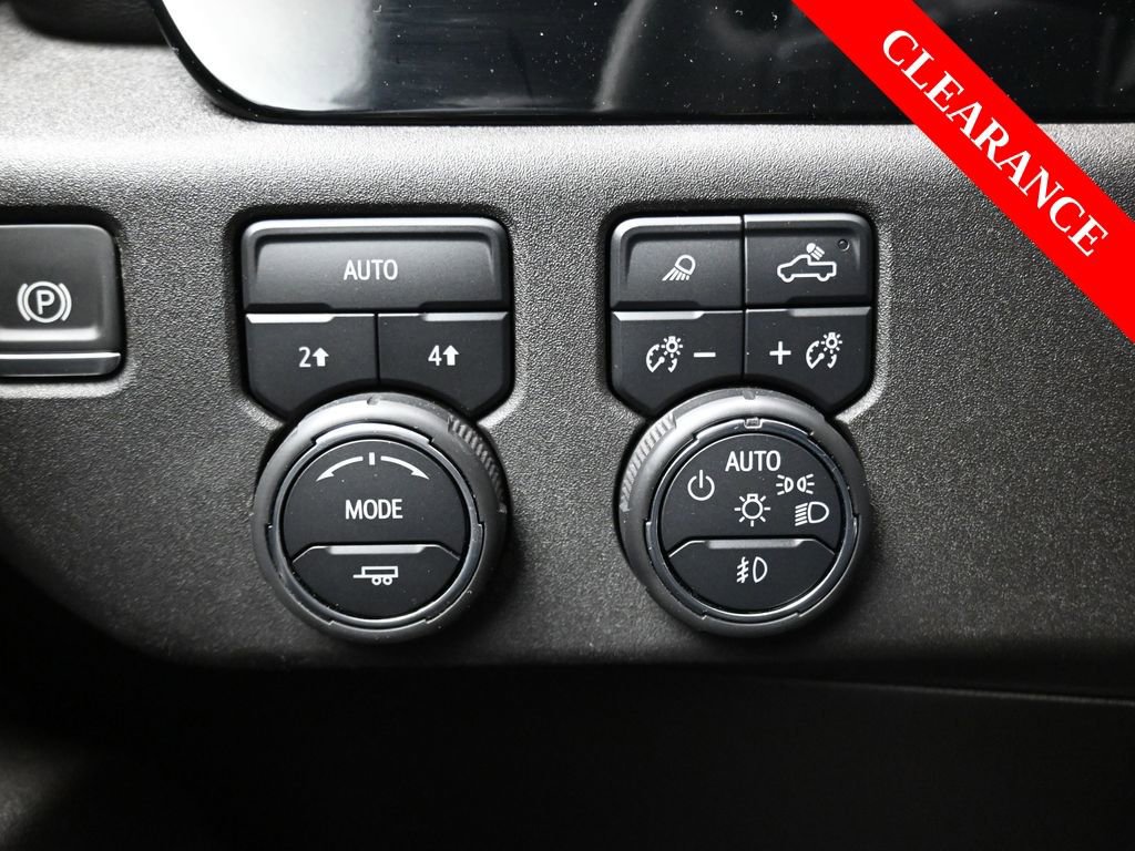 Used 2024 Chevrolet Silverado 1500 LTZ image 32