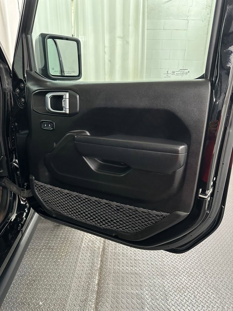 Used 2022 Jeep Wrangler Unlimited Sport image 39