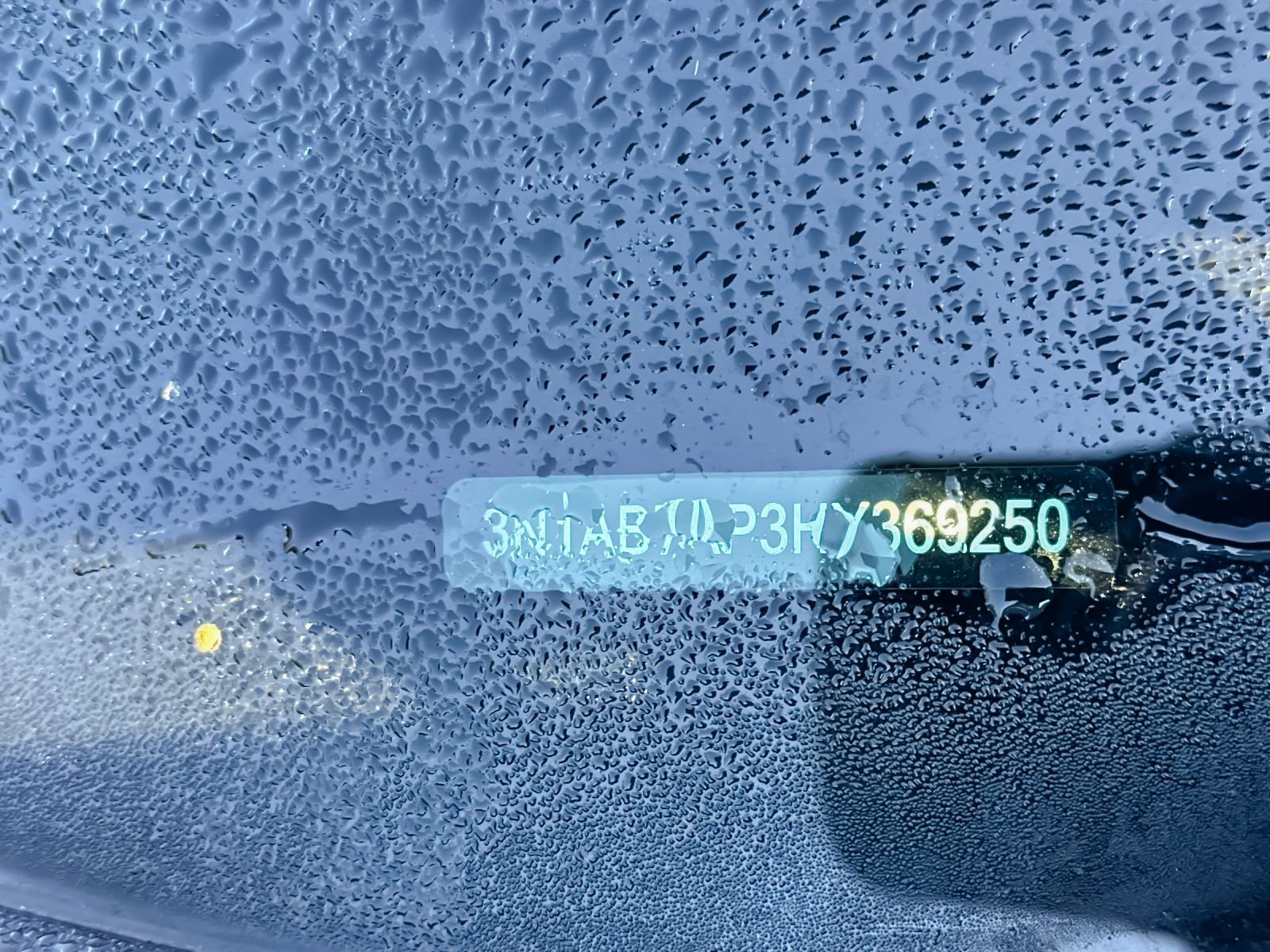 Used 2017 Nissan Sentra SR FWD image 2