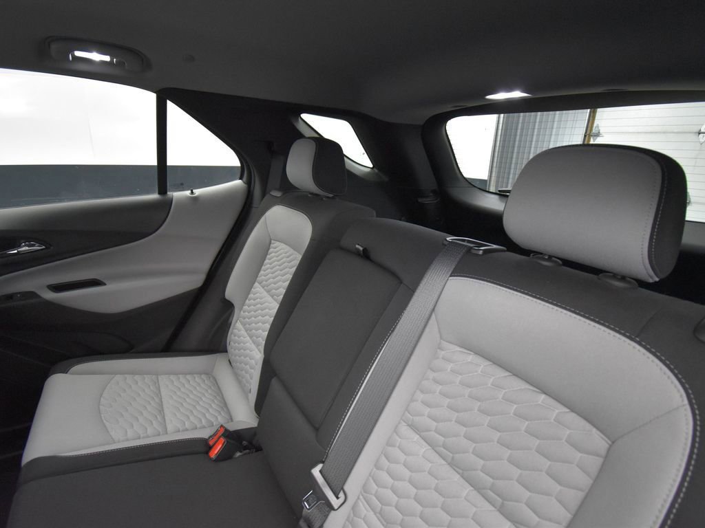 Used 2021 Chevrolet Equinox LS w/ LS Convenience Package image 12