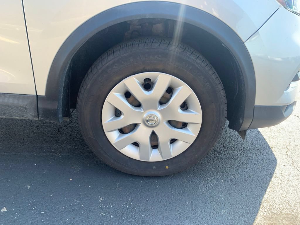 Used 2020 Nissan Rogue Sport S AWD/4WD image 17