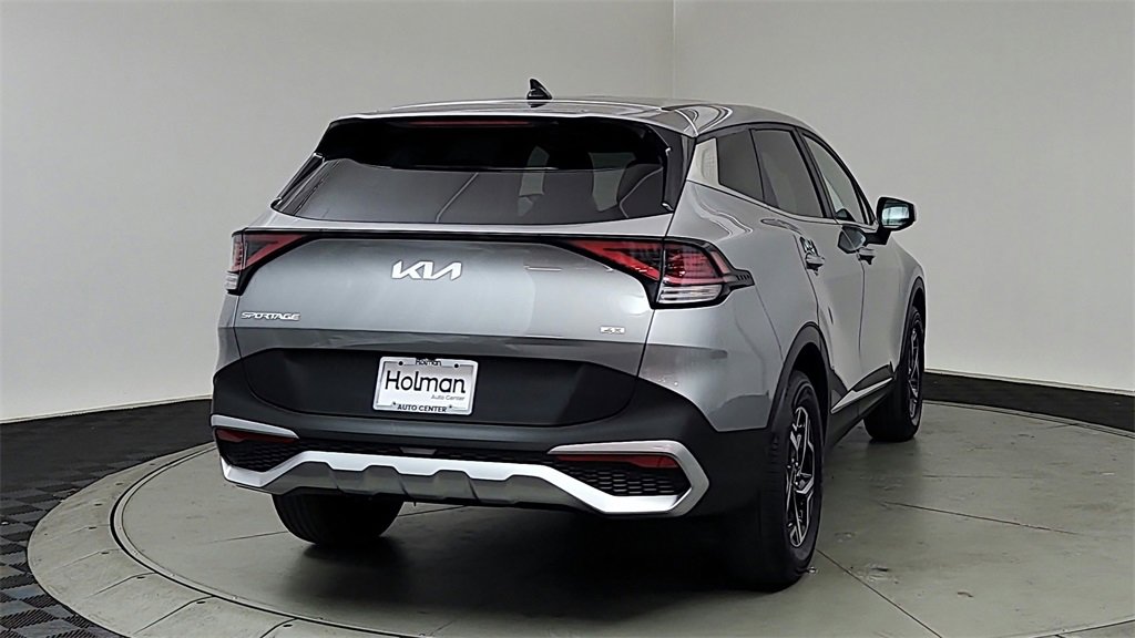 Used 2024 Kia Sportage LX image 6