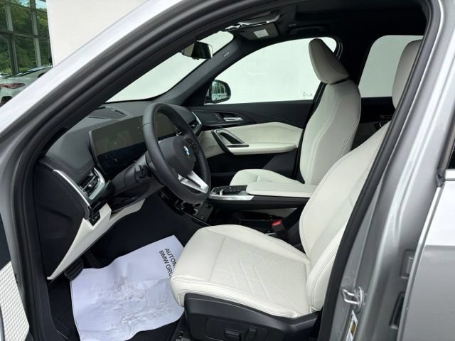 New 2027 BMW X1 xDrive28i AWD/4WD image 10