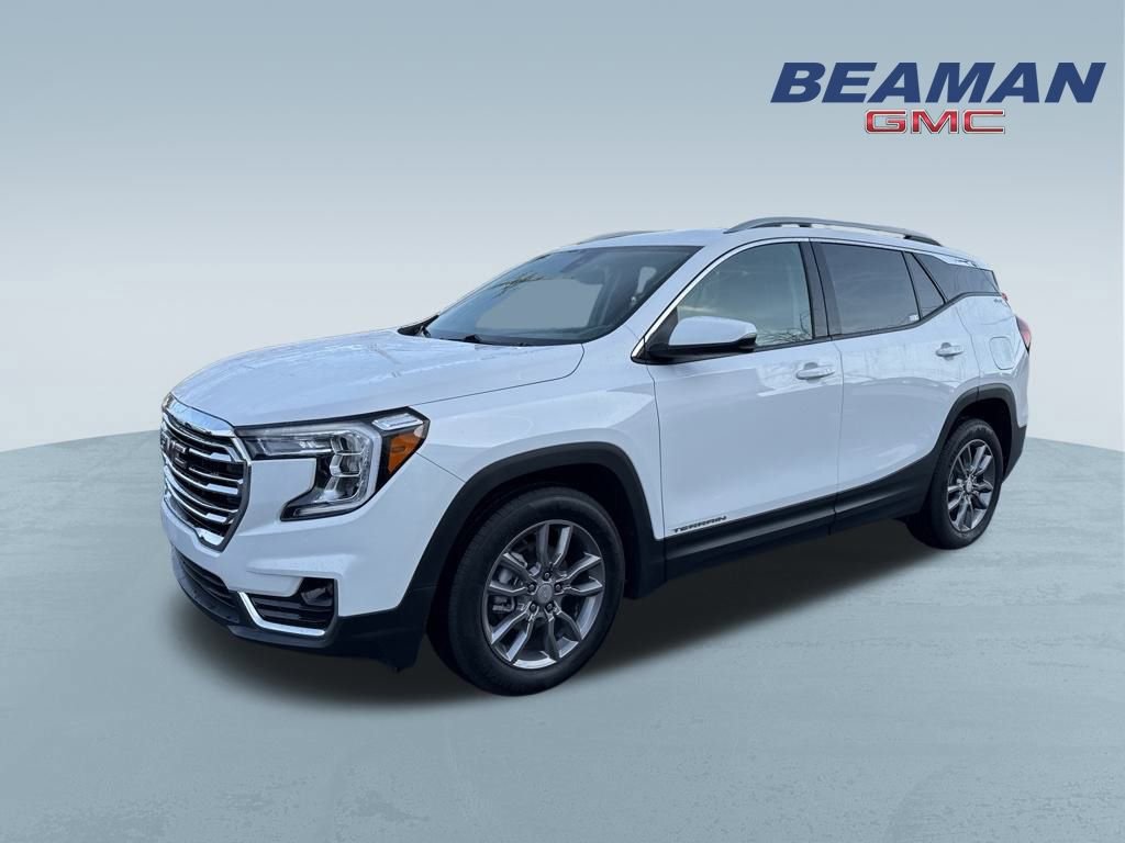 Used 2024 GMC Terrain SLT image 3