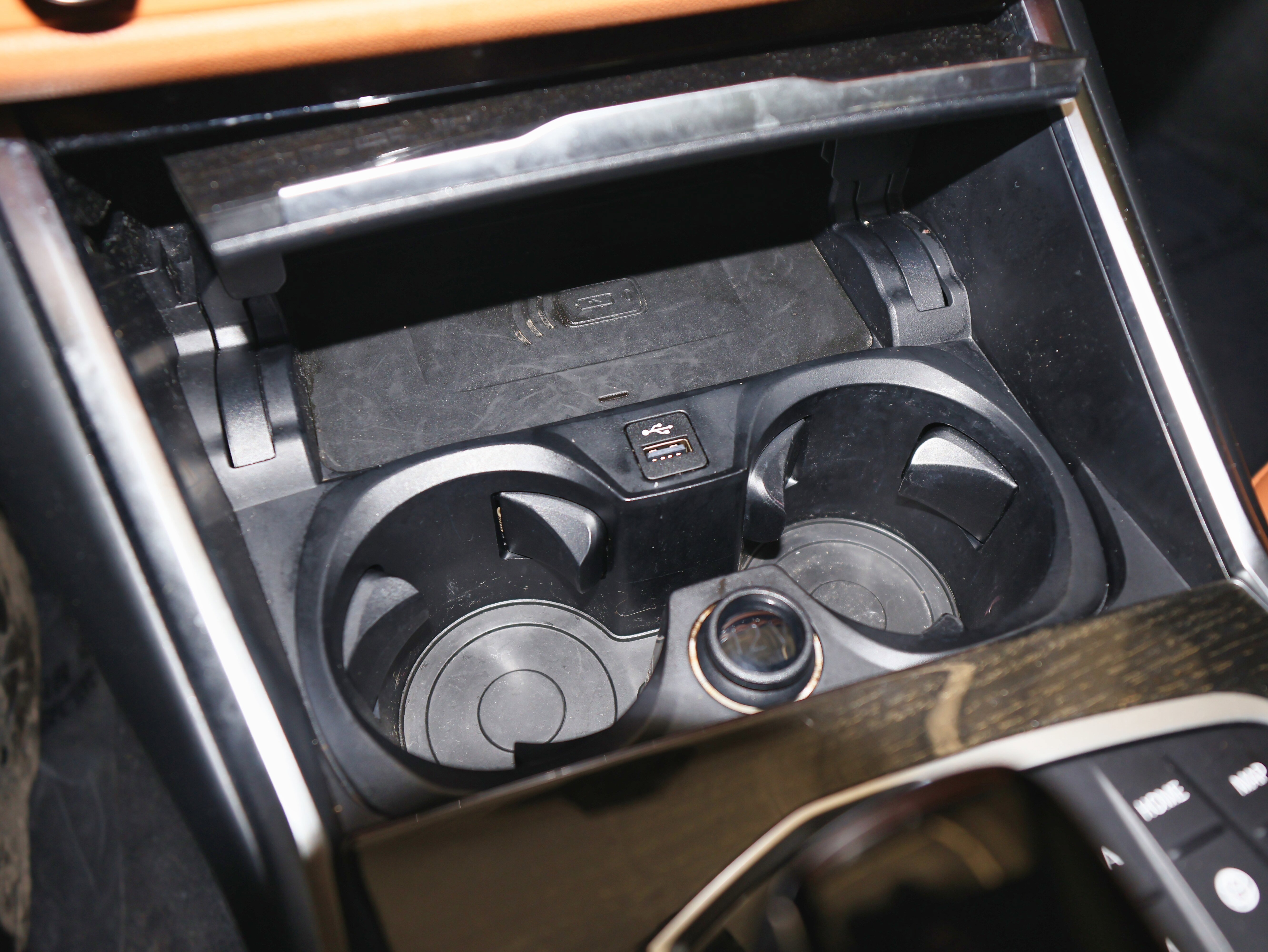 Used 2022 BMW 330e xDrive w/ M Sport Package image 35