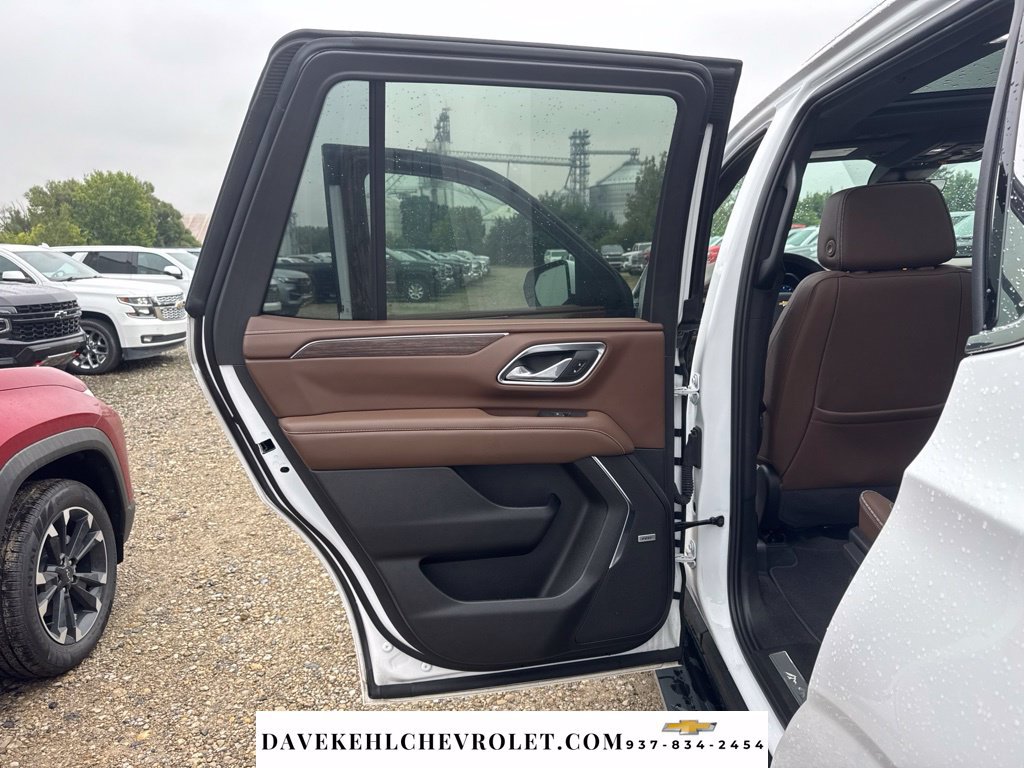 Used 2024 Chevrolet Tahoe High Country AWD/4WD image 25