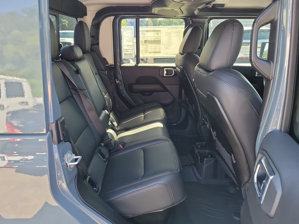 New 2026 Jeep Gladiator Sport AWD/4WD image 32