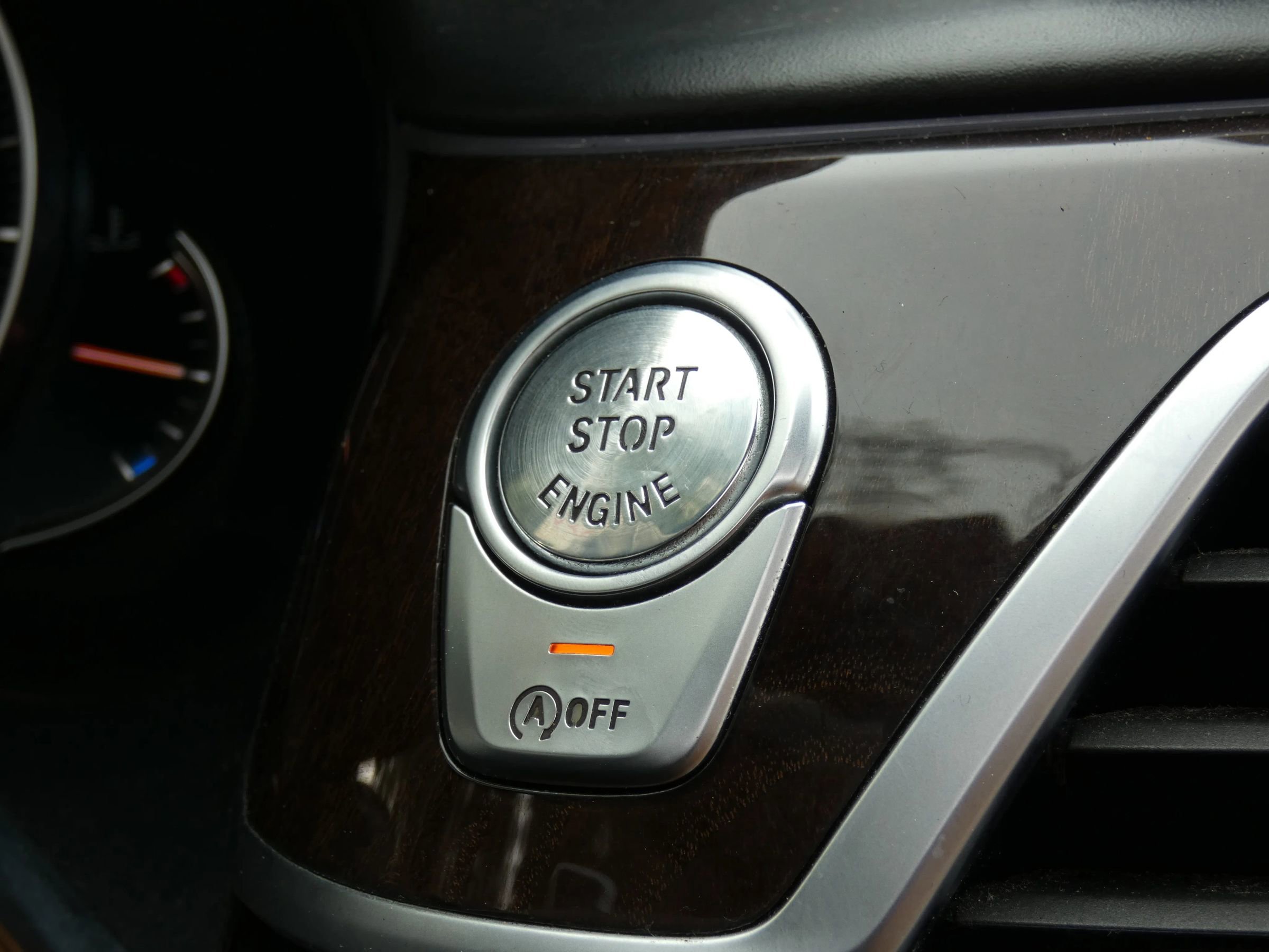 Used 2016 BMW 750i xDrive image 60