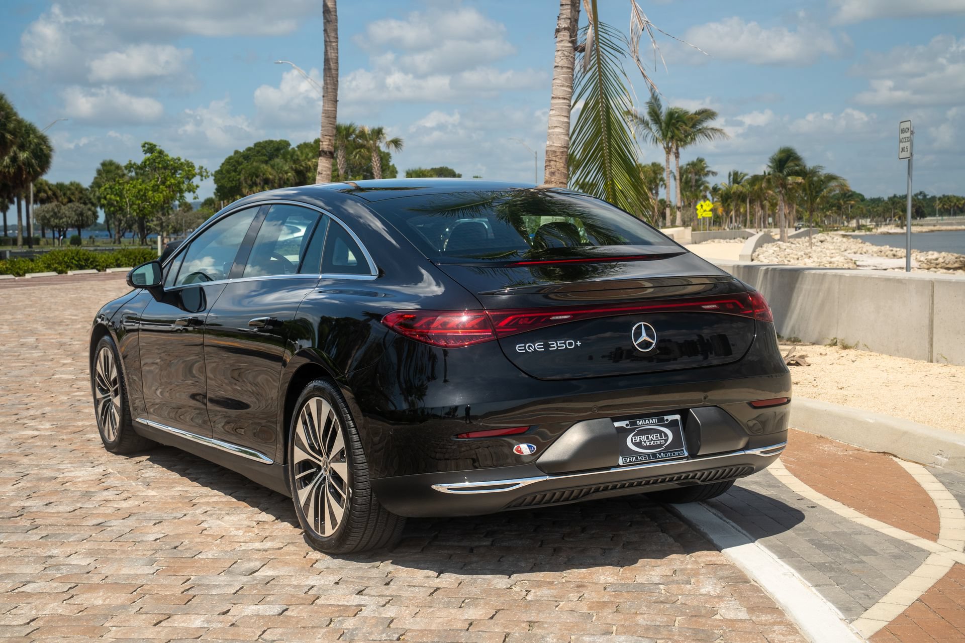 Used 2023 Mercedes-Benz EQE 350+ Sedan image 17