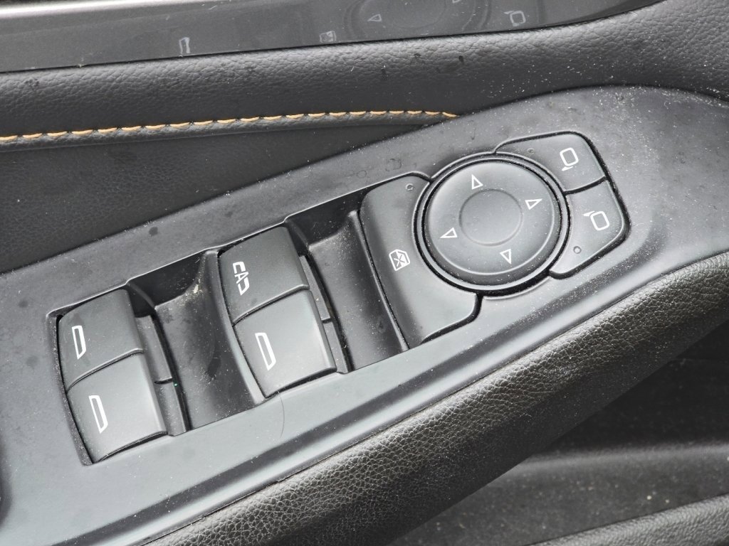 Used 2021 Chevrolet Traverse LT w/ LPO, Floor Liner Package image 23