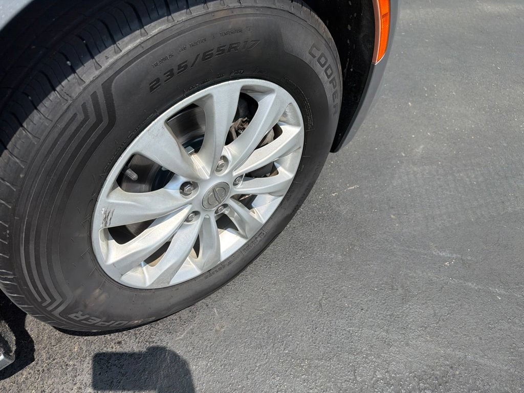 Used 2019 Chrysler Pacifica Touring-L FWD image 4