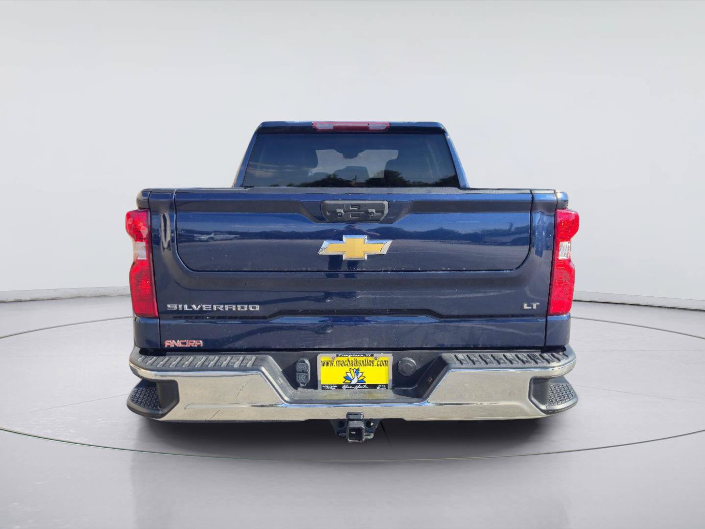 Used 2023 Chevrolet Silverado 1500 LT RWD image 4