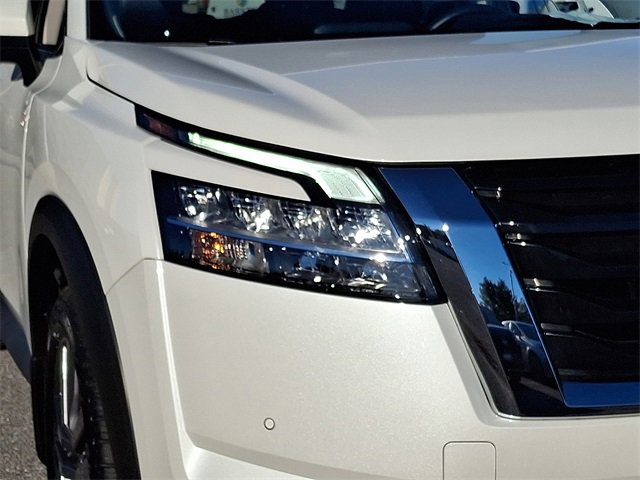 Used 2023 Nissan Pathfinder SL w/ SL Premium Package image 9