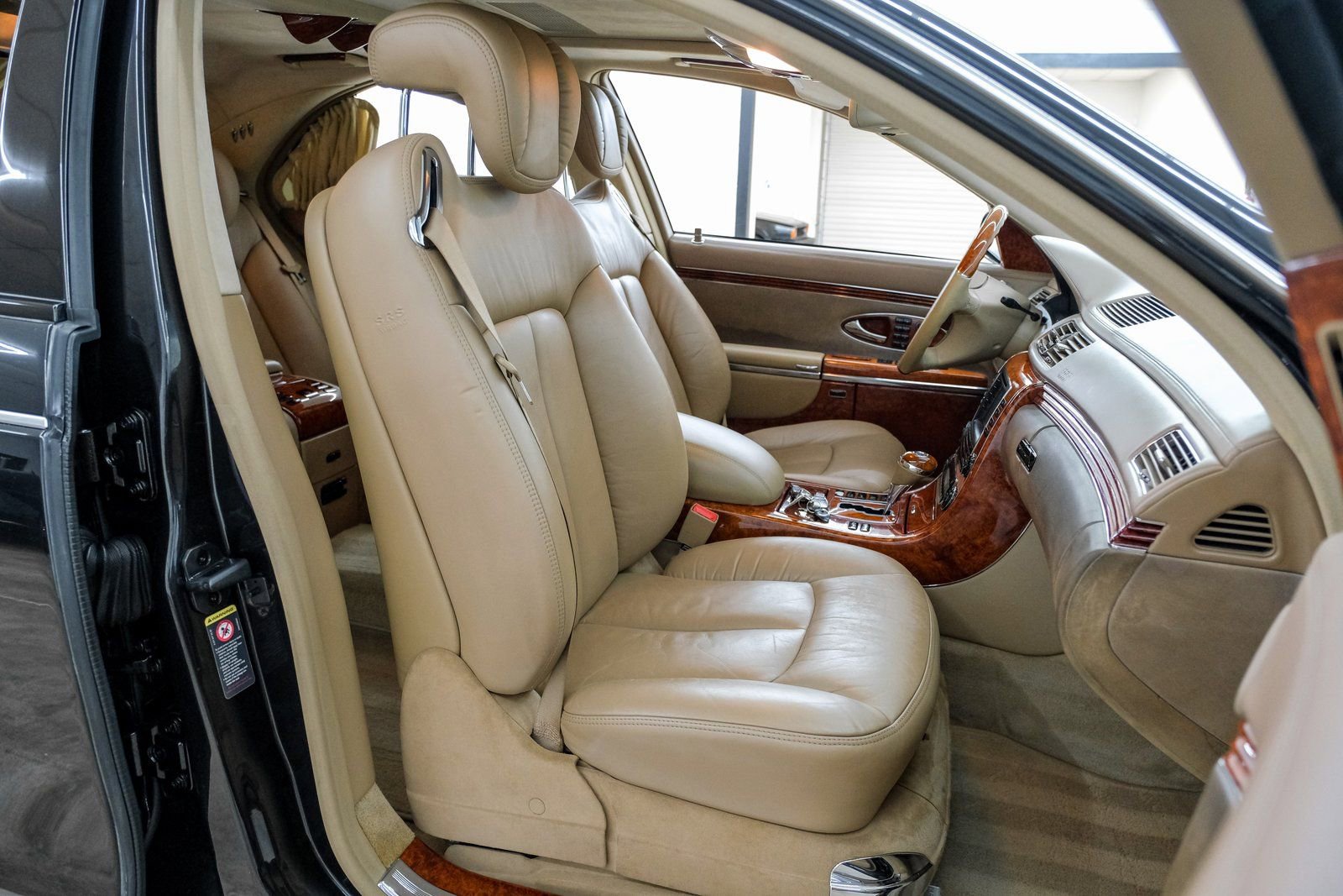 Used 2005 Maybach 57 image 33
