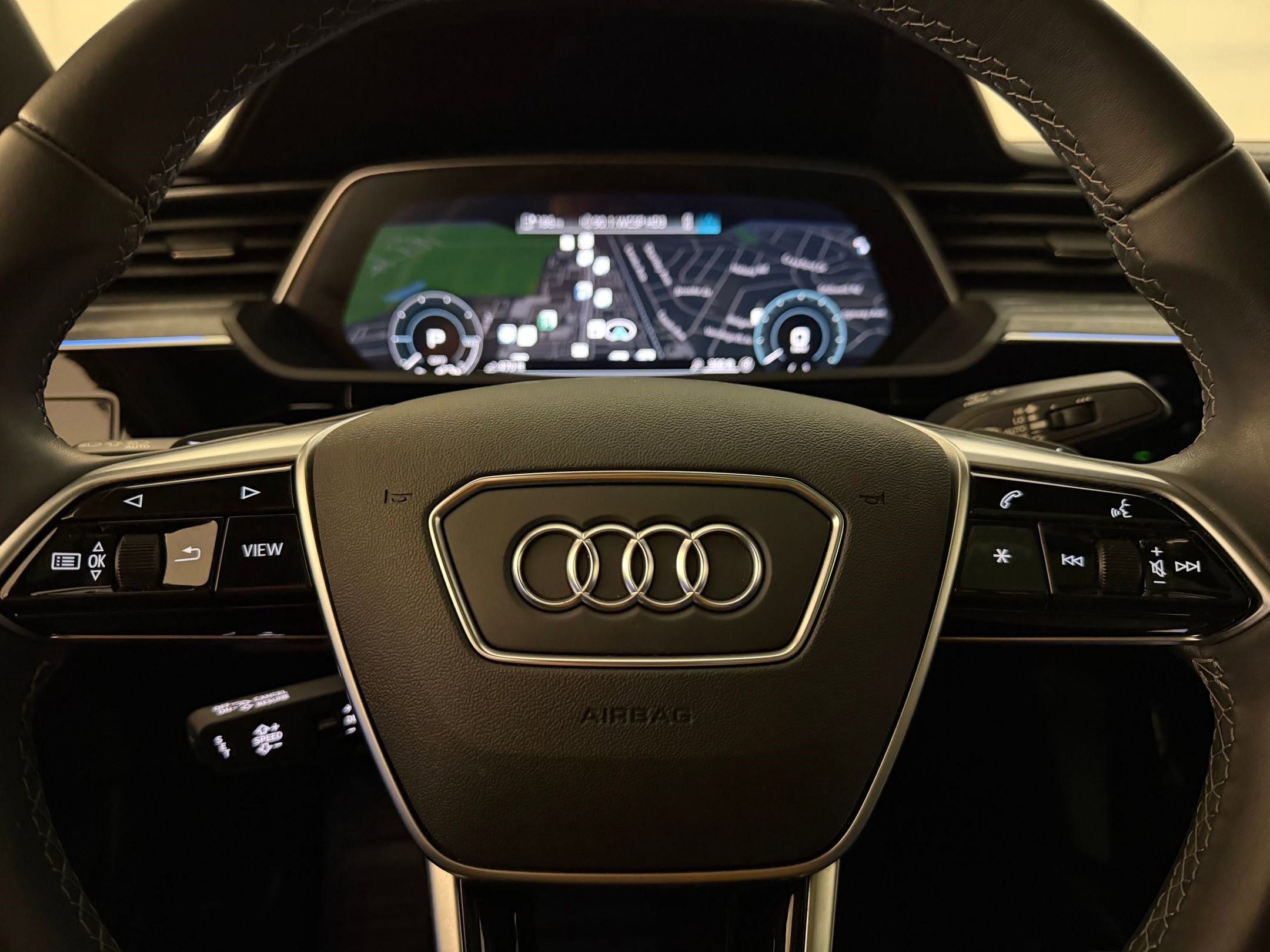 Used 2023 Audi e-tron Prestige w/ Prestige Package AWD/4WD image 17