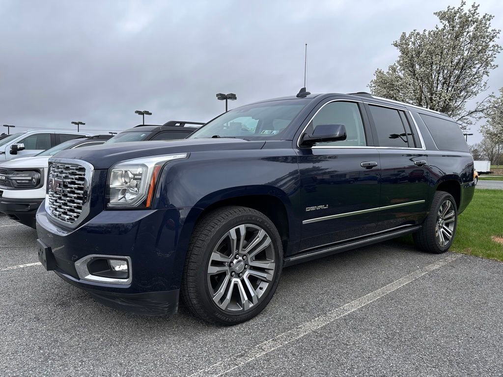 Used 2018 GMC Yukon XL Denali w/ Denali Ultimate Package image 2