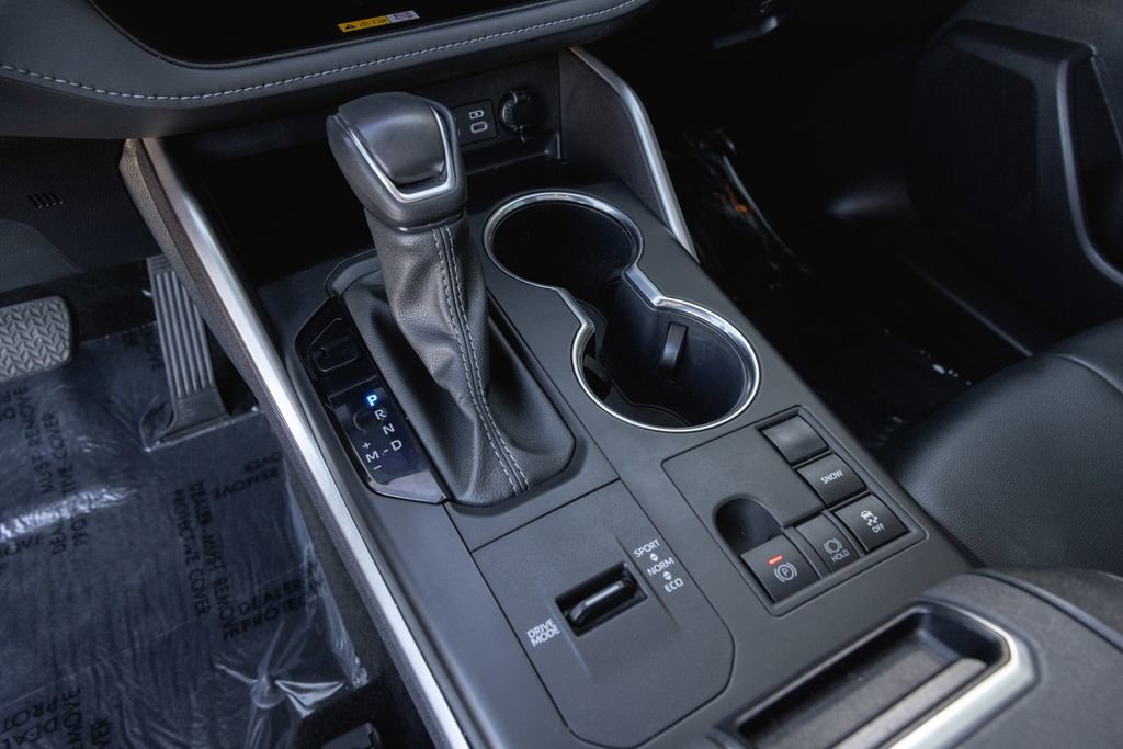 Certified 2024 Toyota Highlander XLE image 15