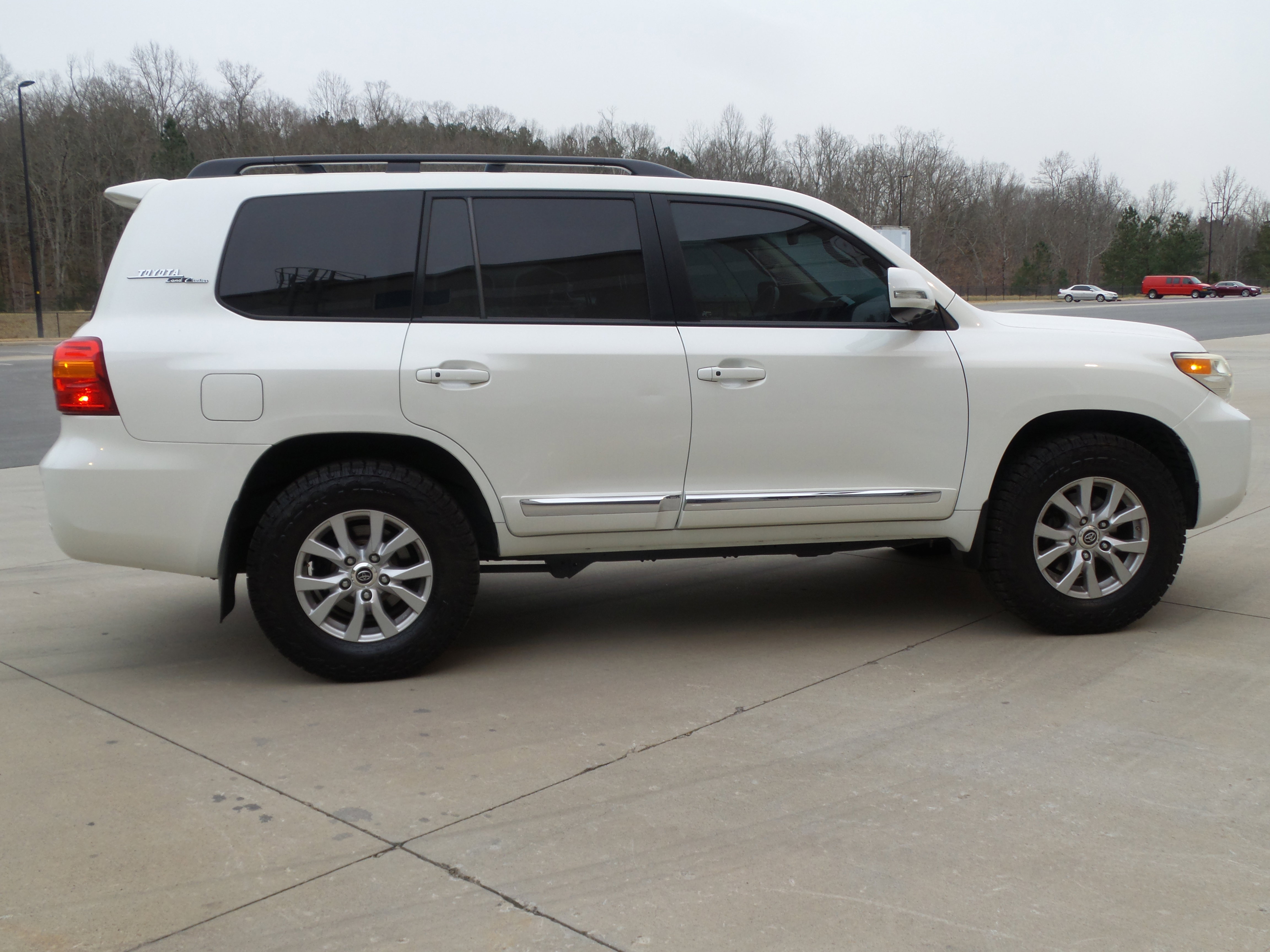 Used 2013 Toyota Land Cruiser image 38
