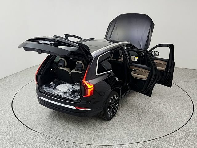 New 2026 Volvo XC90 T8 Plus w/ Protection Package Premier AWD/4WD image 40