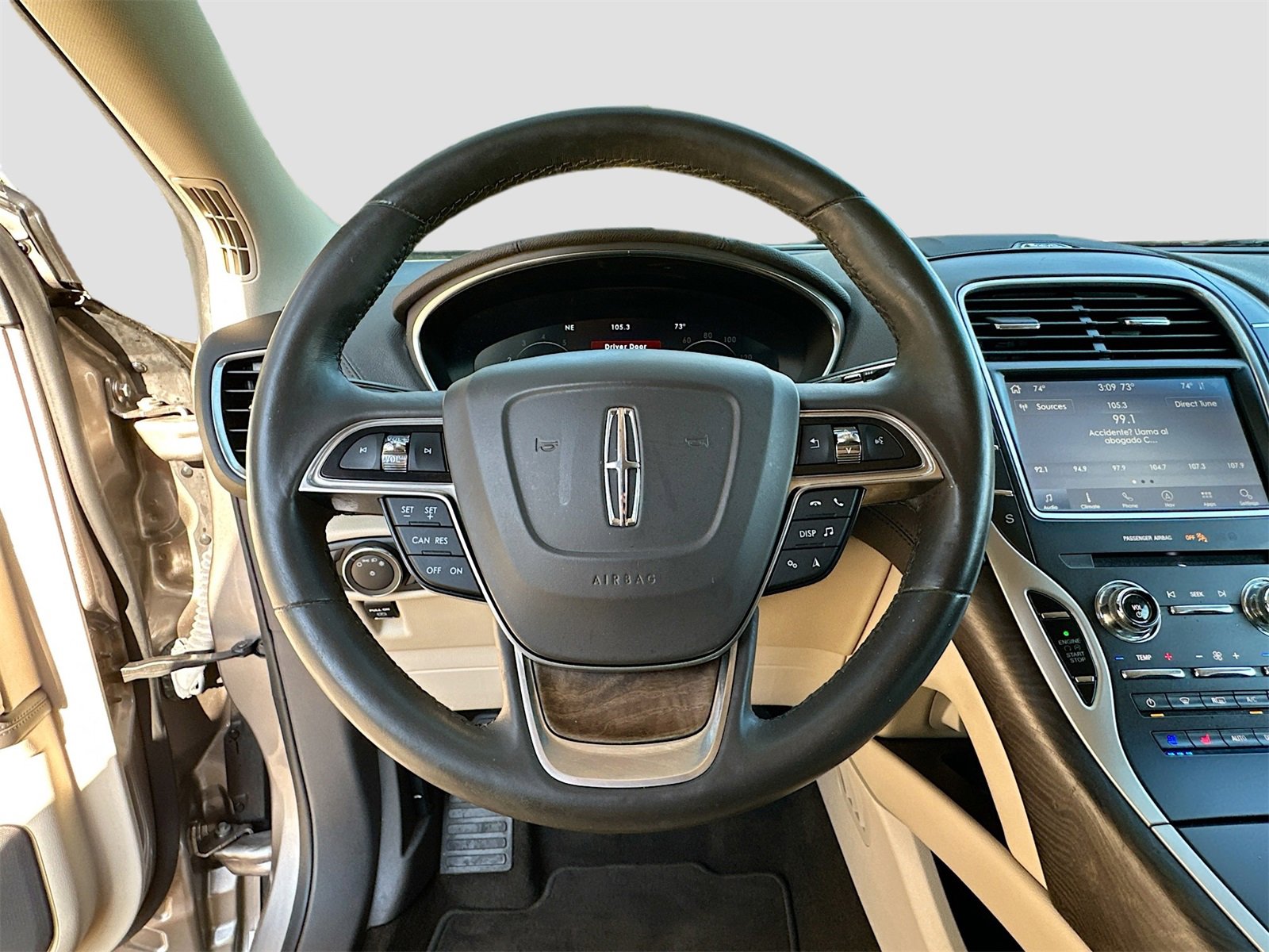 Used 2020 Lincoln Nautilus Reserve image 11